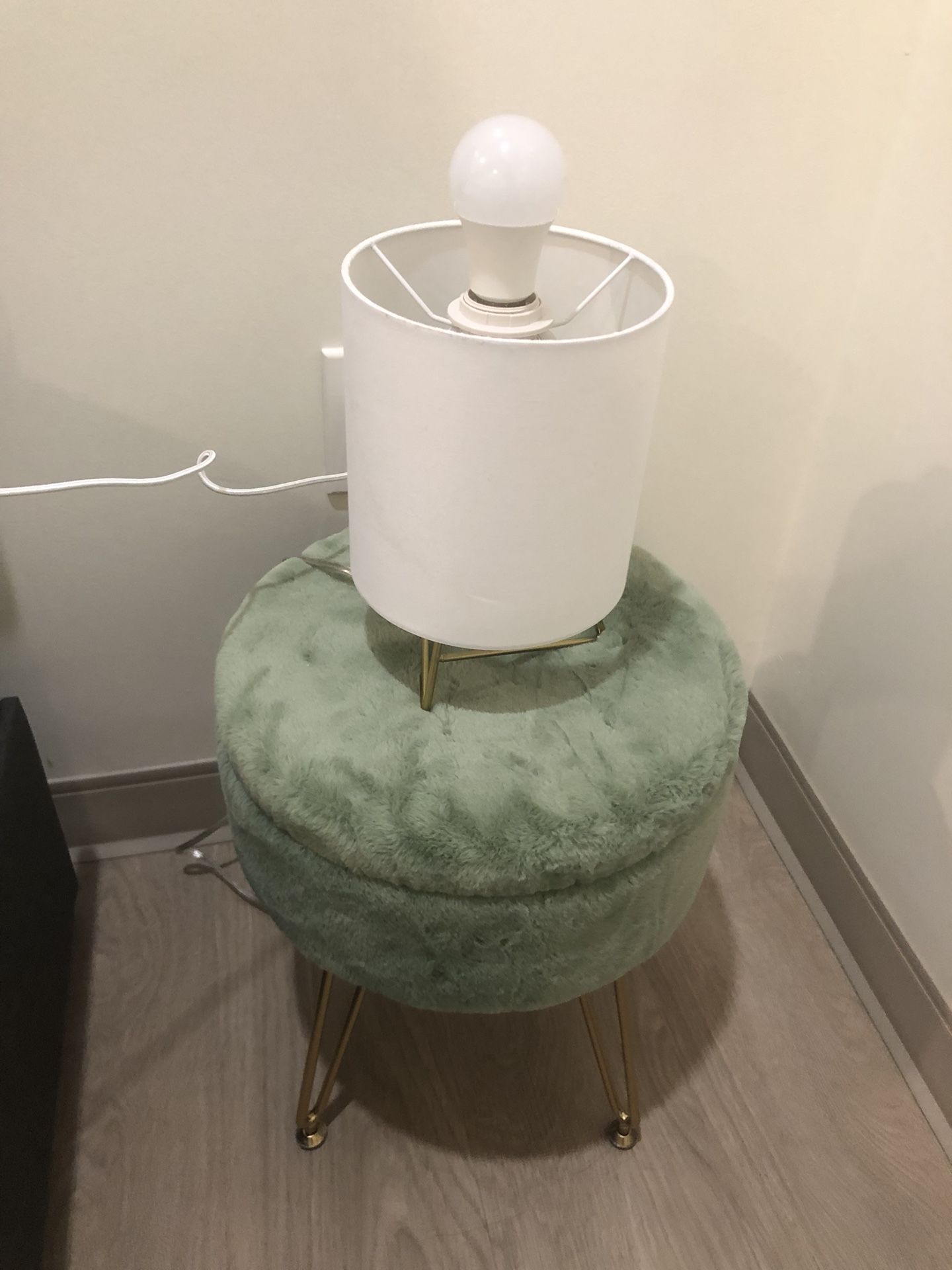 Ottoman With Lamp & Storage