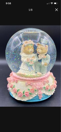 Musical Snow Globe Bride and Groom Wedding Cake Style Base
