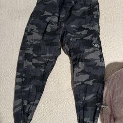 Men’s Size Large Rvca Black Camo Joggers Spectrum 