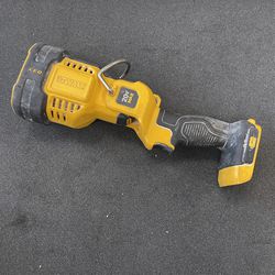 DeWalt DCL043 20V Cordless LED Jobsite Spotlight (Tool Only)