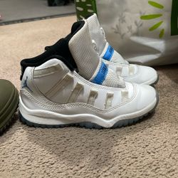 Jordan 11 Retro Legend Blue 