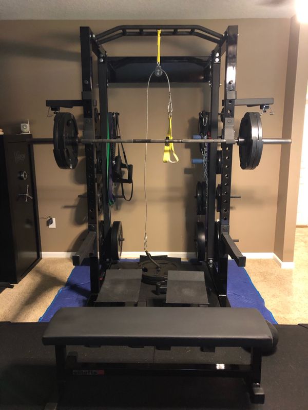 ELITEFTS SCHOLASTIC HALF / POWER RACK AND RUBBER DEADLIFT PLATFORM LIKE NEW !! for Sale in