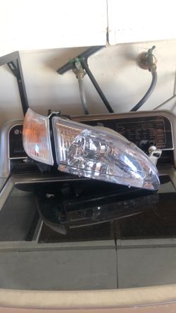 1999 Toyota corolla, headlight, and signal light