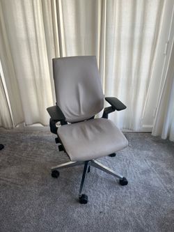 Steelcase Gesture