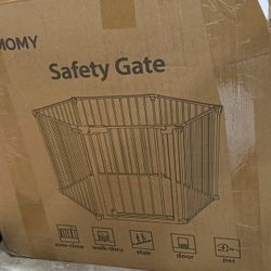 Comomy Safety Gate / Play Yard