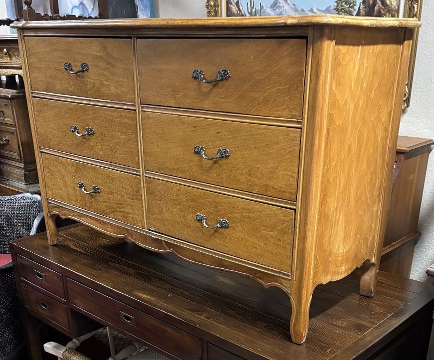 Dixie Storage Dresser