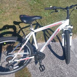 27.5 Schwinn High Timber Bike. Very Good Condition 