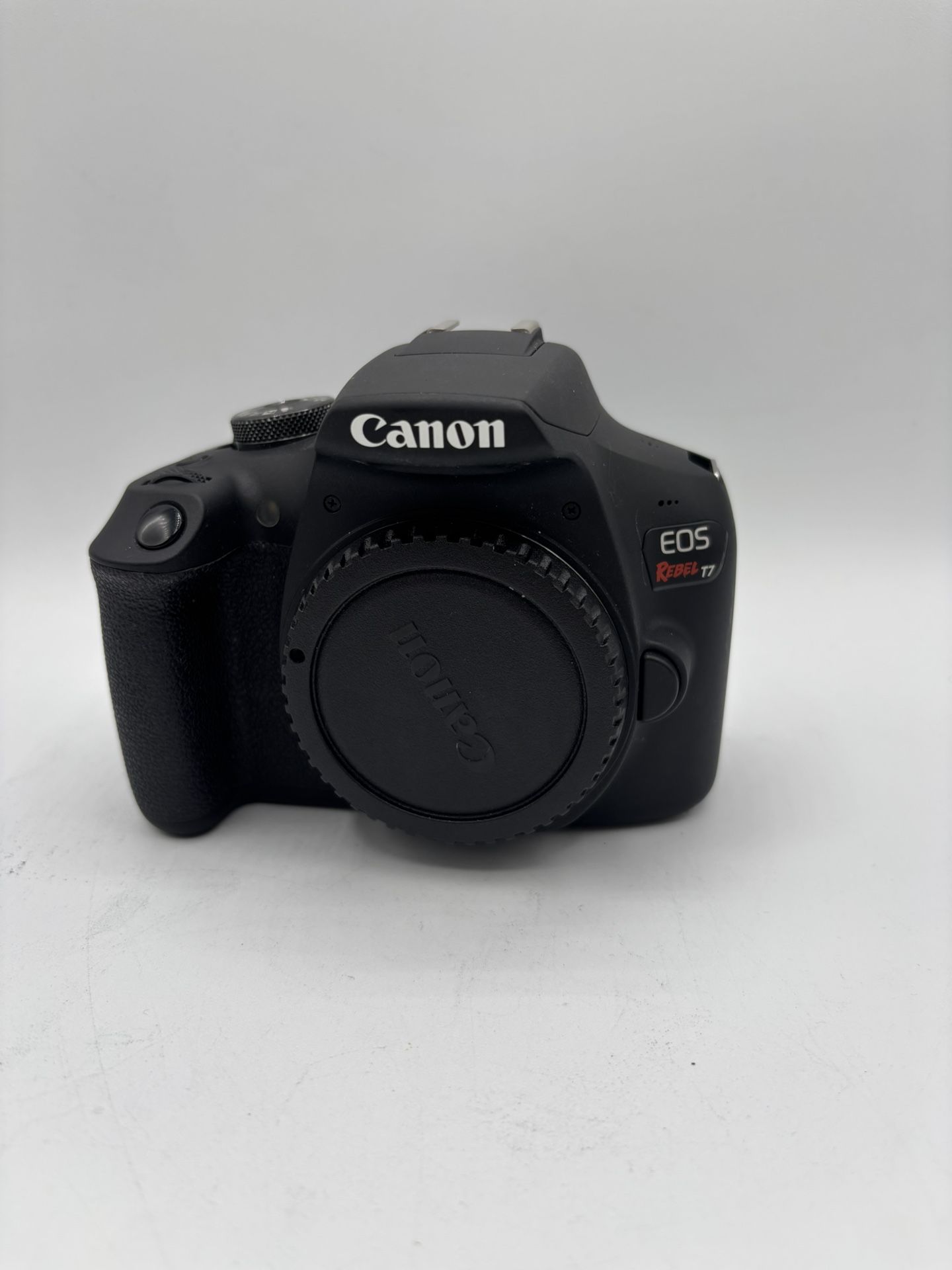 Canon EOS Rebel T7