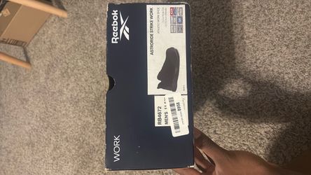 Reebok hard toe work shoe