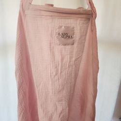 Lady Alpha Cooling Nursing Cover.