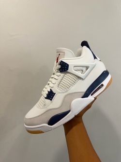 Jordan 4 SB “Navy”