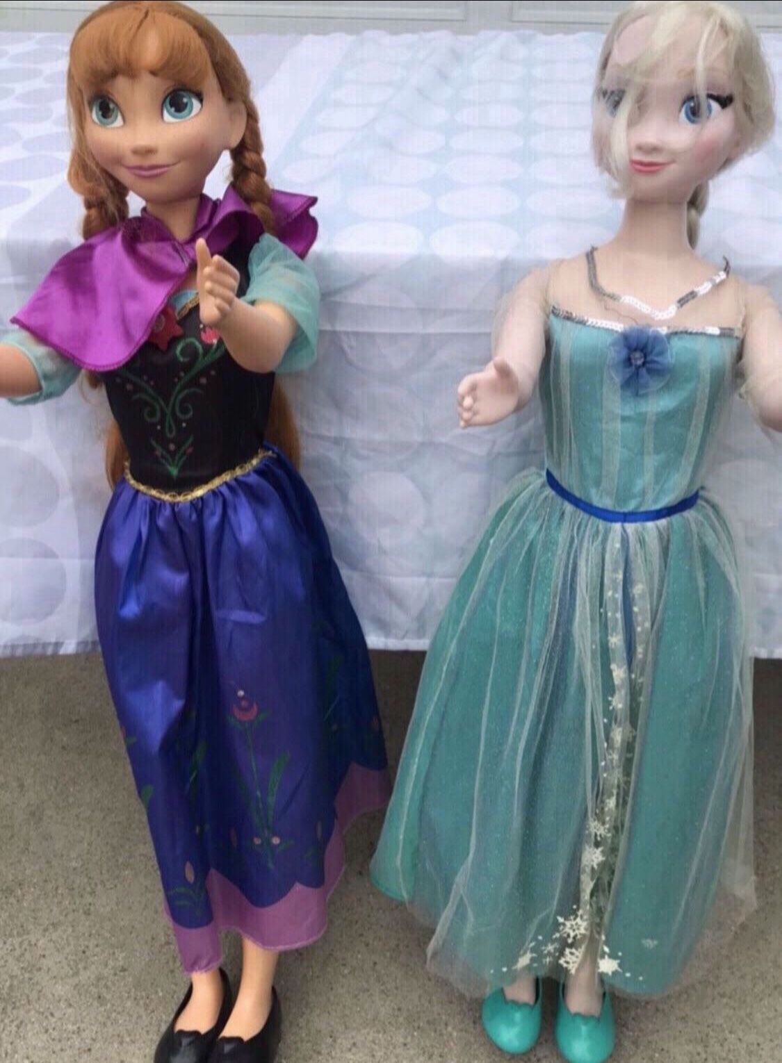 Elsa And Ana Dolls