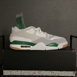 Jordan 4 RM Size 10.5