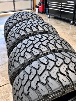 33x12.50 22 Dirt Commander Mt tires