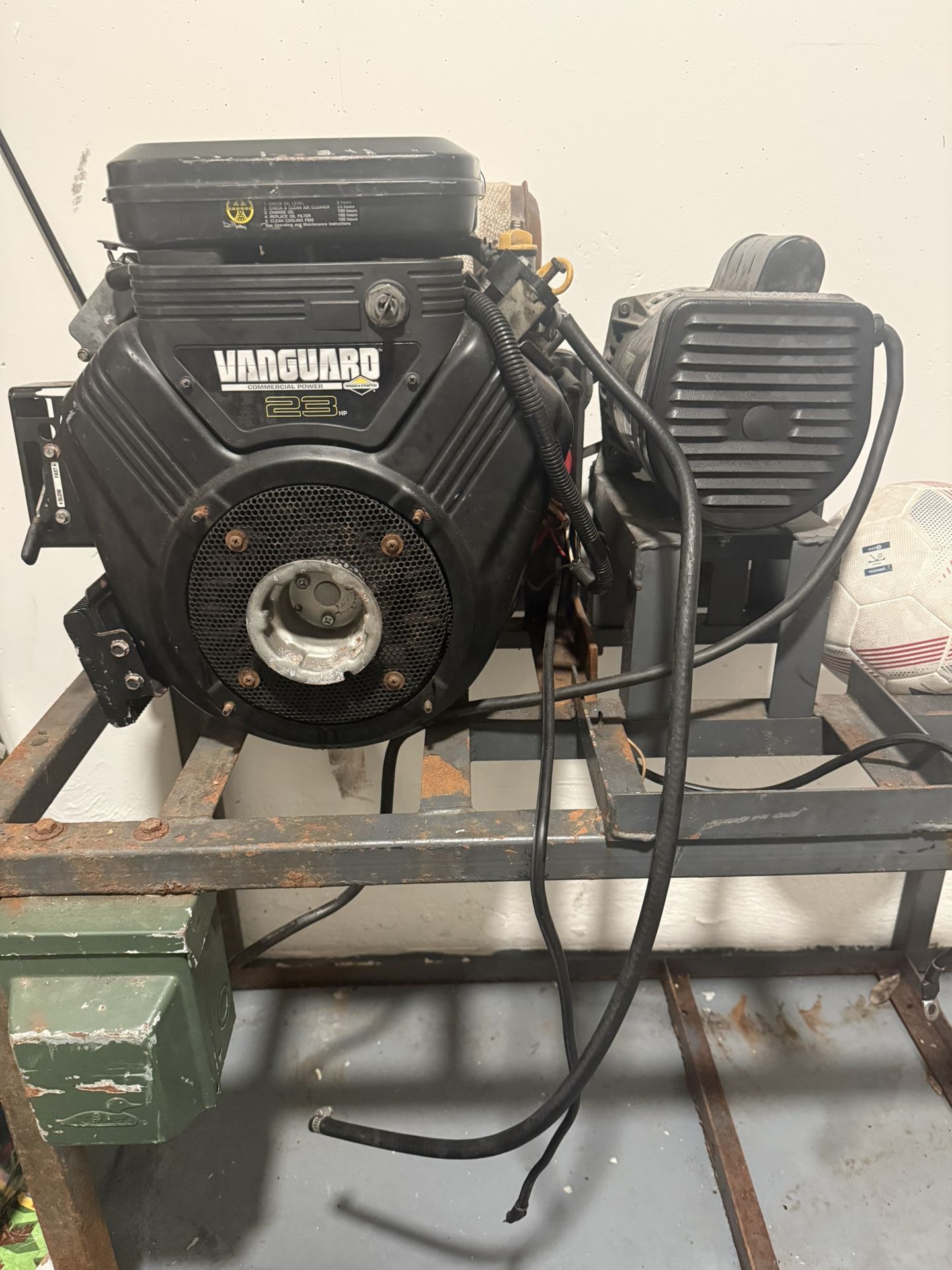 23hp Briggs & Stratton Vanguard Series Engine, Horizontal