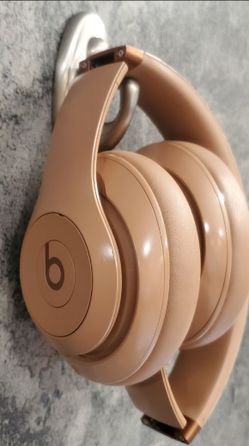 Beats Studio Pro × Kim Kardashian