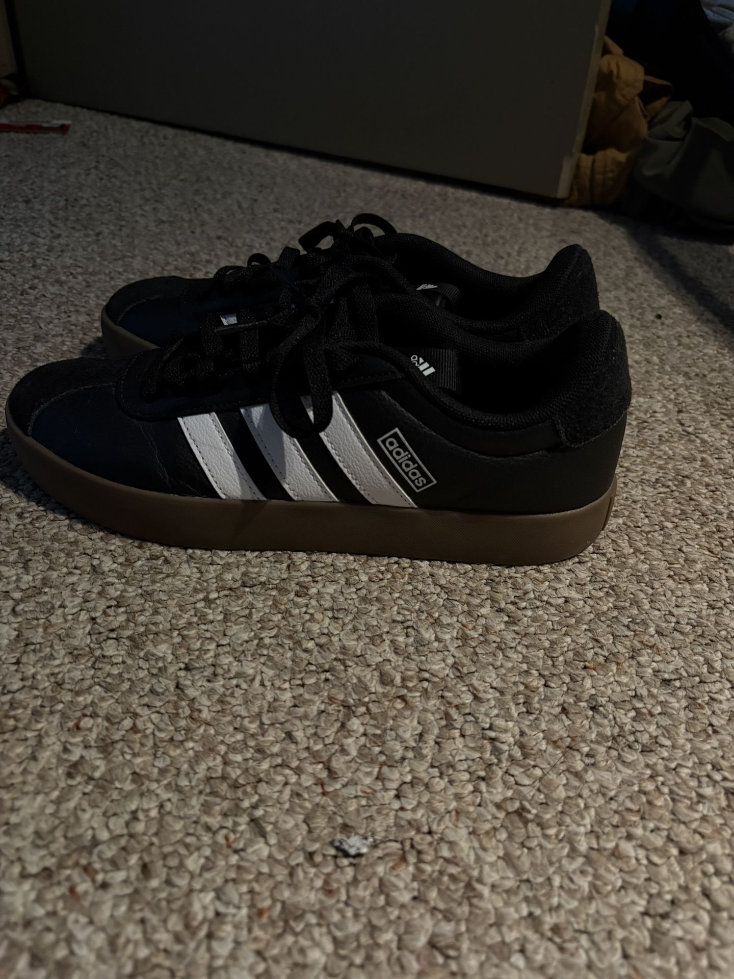 ADIDAS SAMBAS WORN ONCE VERY GOOD CONDITION