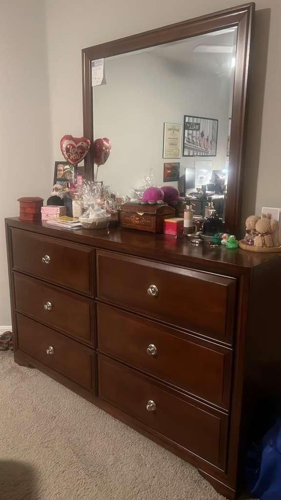 Dresser