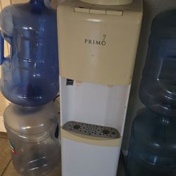 Primo cold & hot water dispenser w/ water jugs