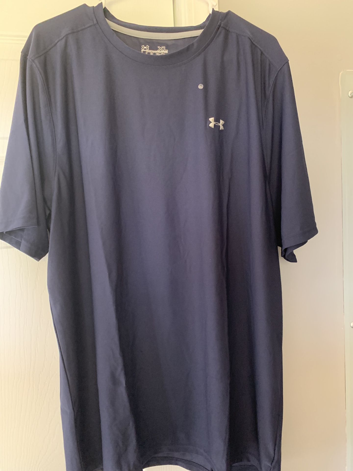 Under armour dri-fit size XL navy blue