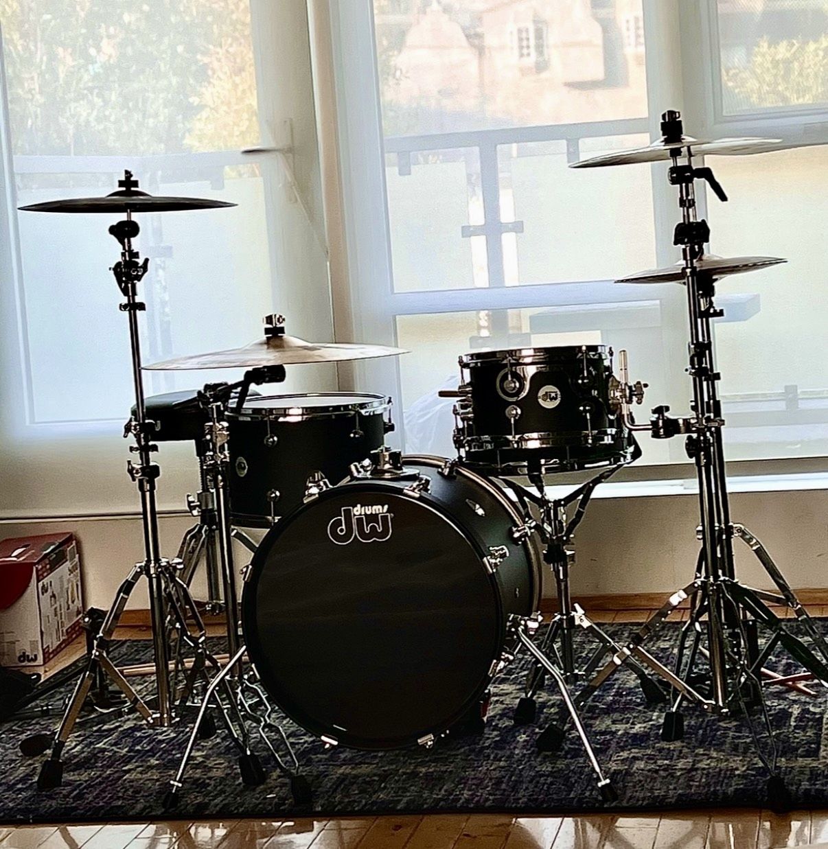 Dw Drum set - Design Series Mini Pro 4 Piece Satin Black - Zildjian Cymbals 