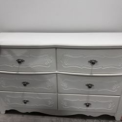 White dresser 