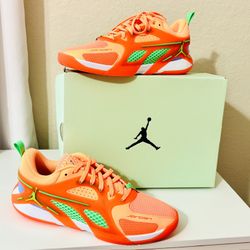 Air Jordan Basketball Shoe Men's Peach/Orange Size 12  in OG Box