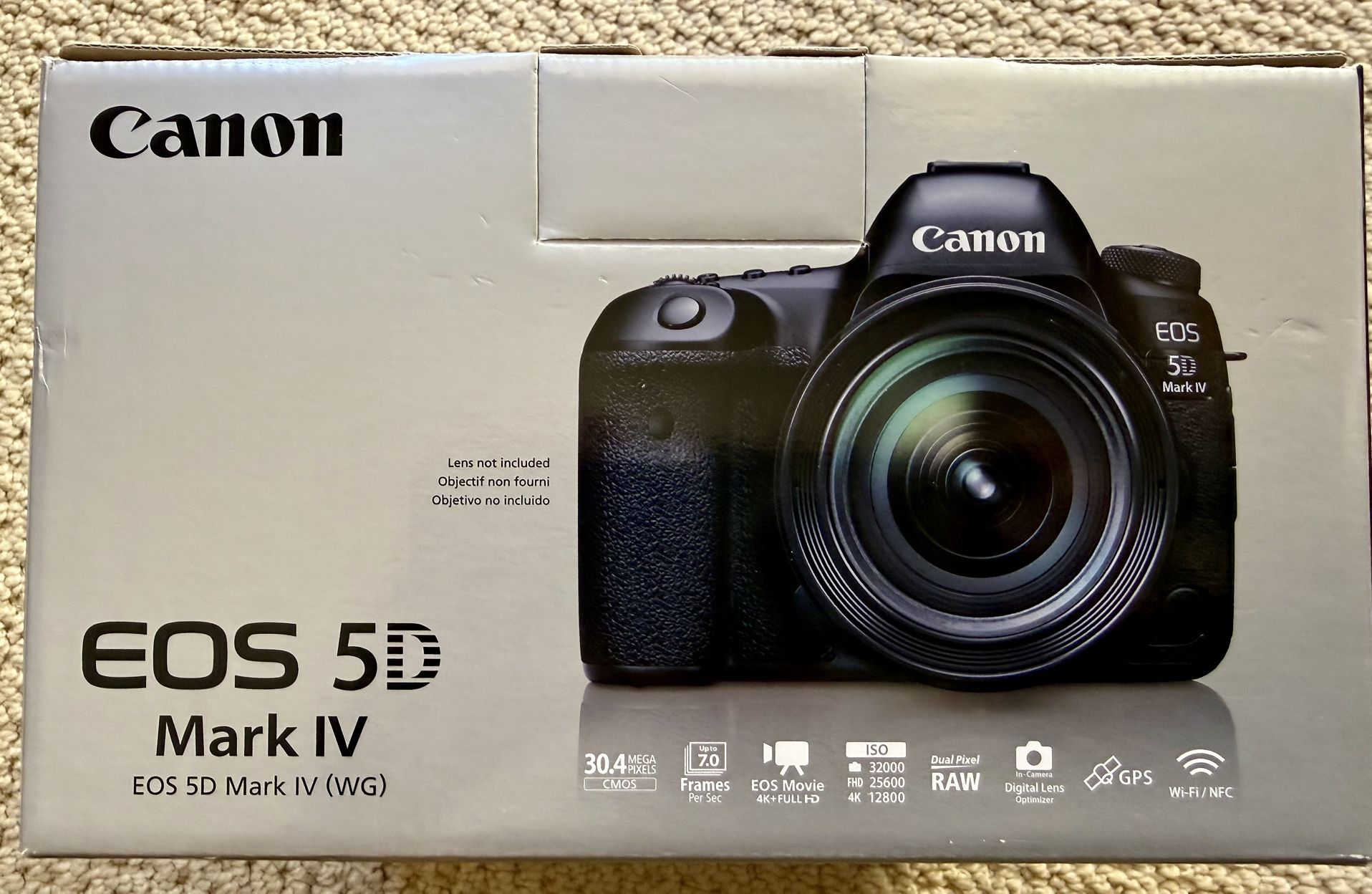 Canon EOS 5D Mark IV  With BG-E20 Battery Grip