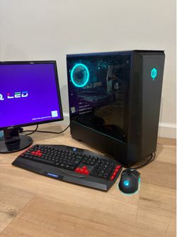 Gaming pc with monitor + keyboard and mouse