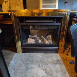 An Electric Fireplace Insert Only Used A Month Asking $150 For It Works