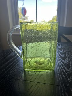 🌿 Unique Green Glass Vase – Now $5