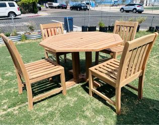 Beautiful octagon teak 5-piece patio set
