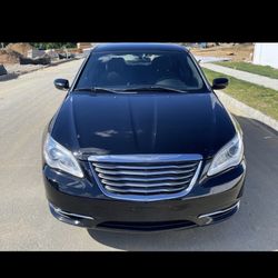 2013 Chrysler 200 4 Door Sedan 50,000 Miles
