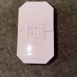 KAYALI VANILLA CANDY 🍬 🍭 