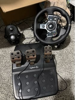 Logitech G923 racing wheel, pedals, shifter and knob