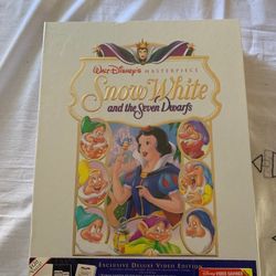 Walt Disney Snow White and seven dwarfs