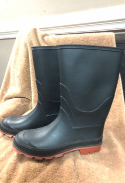 Women’s rain boots