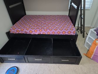 Bunk bed with Zinus Memory Foam Mattress (Twin full )57" W x 76 D x 74" H