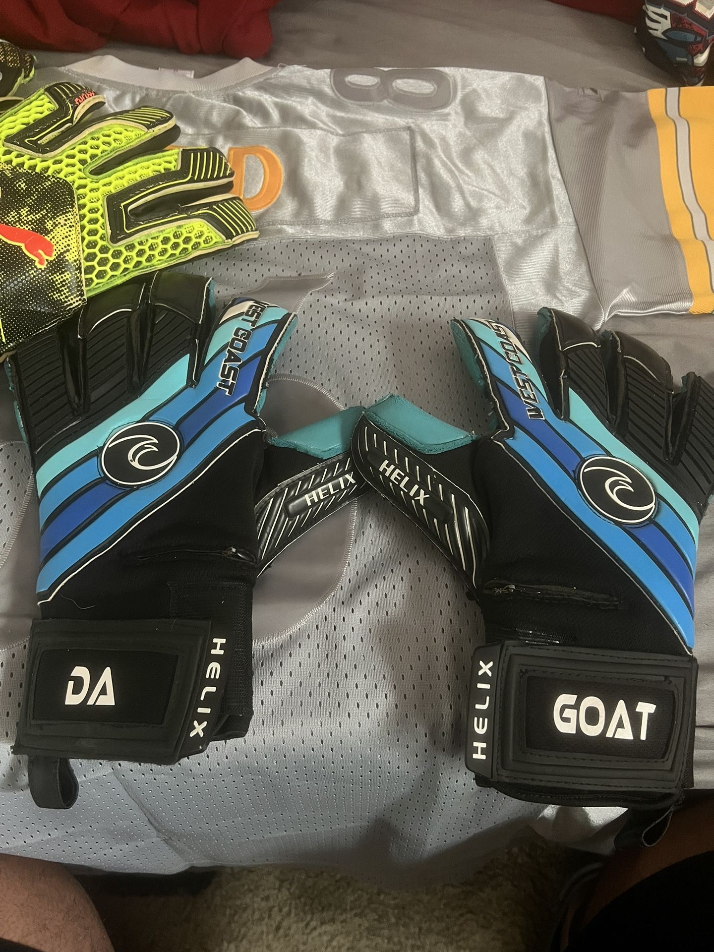 Keeper Gloves 