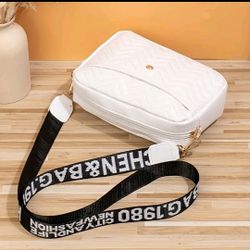 cartera Para Mujer Es Nueva 