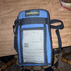 Field Piece Manometer