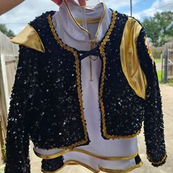 Kpop golden outfit