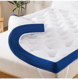 WhatsBedding 5 Inch Memory Foam Mattress Topper for Back Pain, Filled with Flfuffy Soft Breathable Stuffing, Thick Supportive Pillow Top Full Size Mat