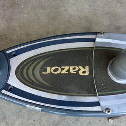 Razor 300 Electric Scooter