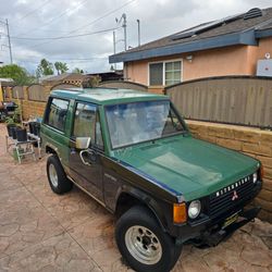1986 Mitsubishi Montero