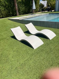 Outdoor Pool Lounge Chairs – Set of 2