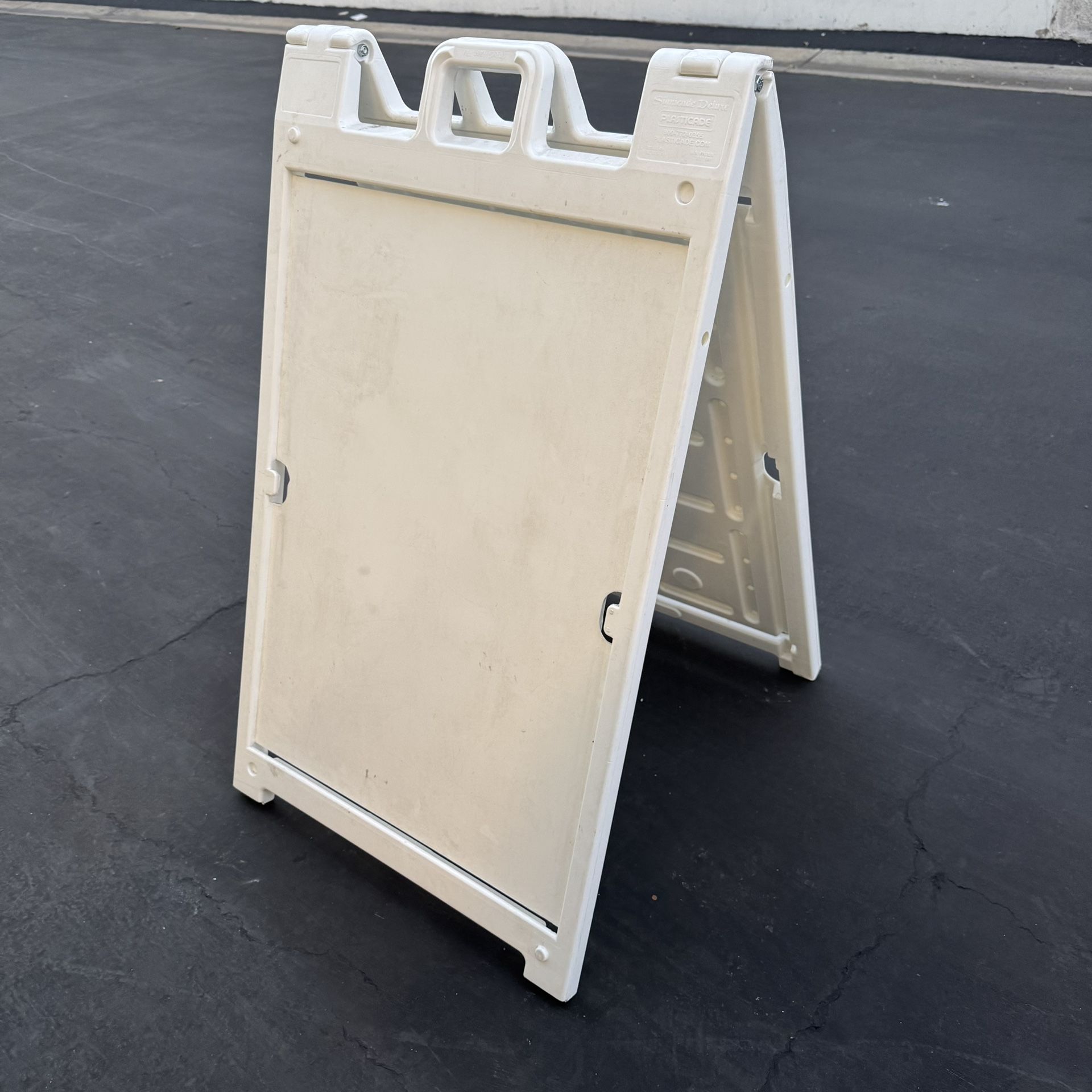 Plasticade Deluxe Signicade Portable Folding Double Sided Sign Stand Good Condition 