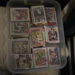 Football/baseball Cards