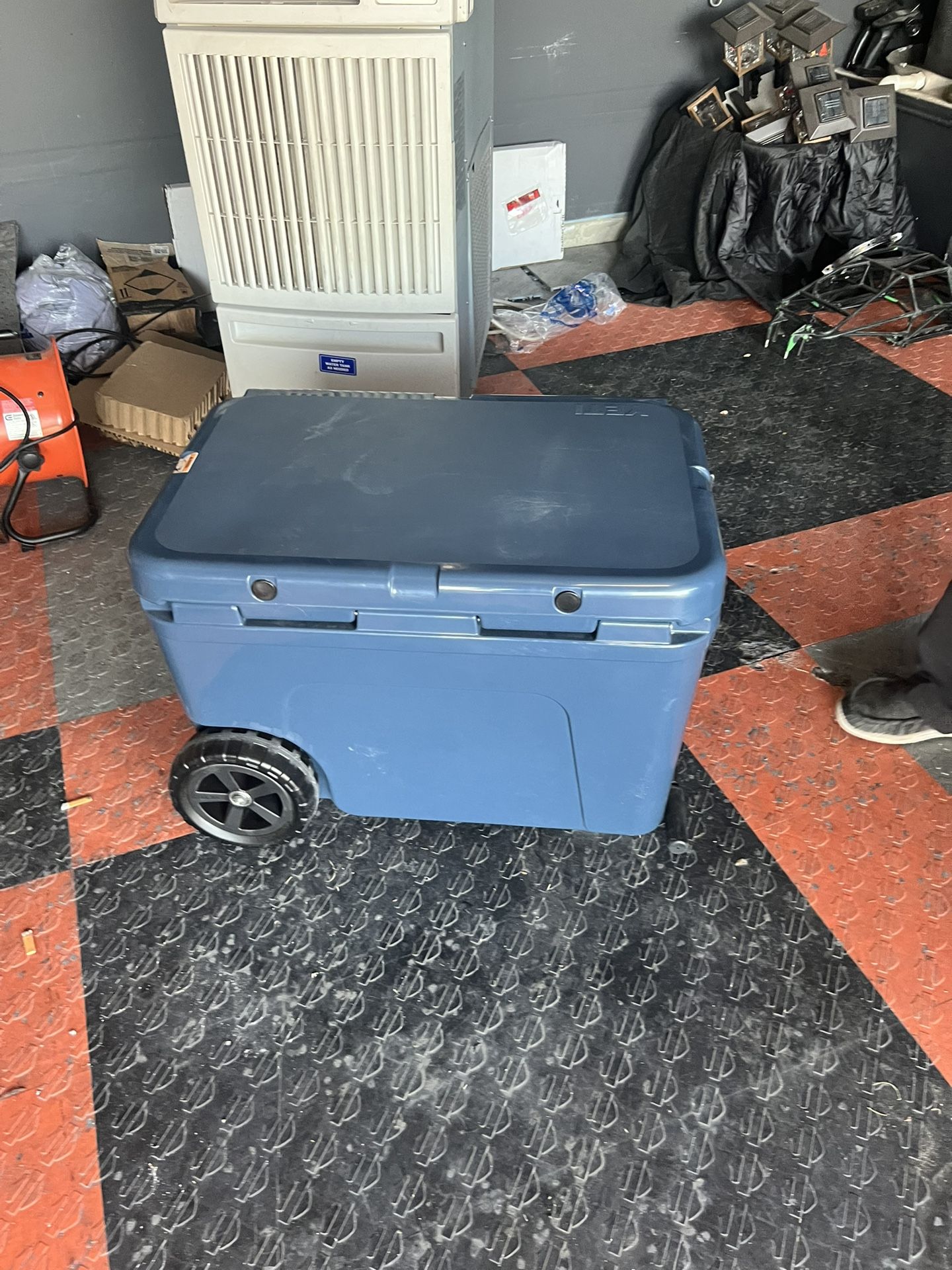 blue yeti cooler