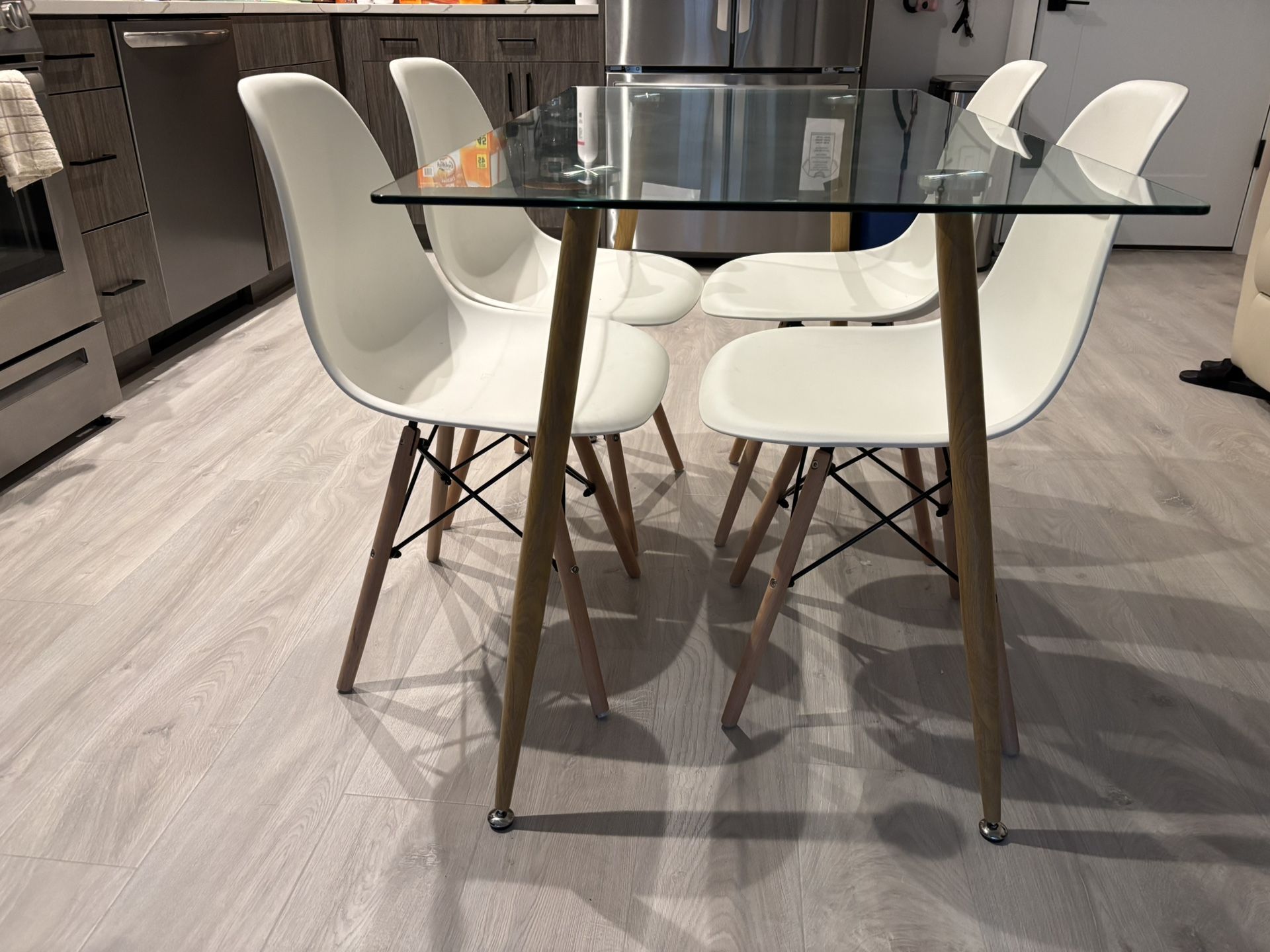 Glass Table 4 Chairs
